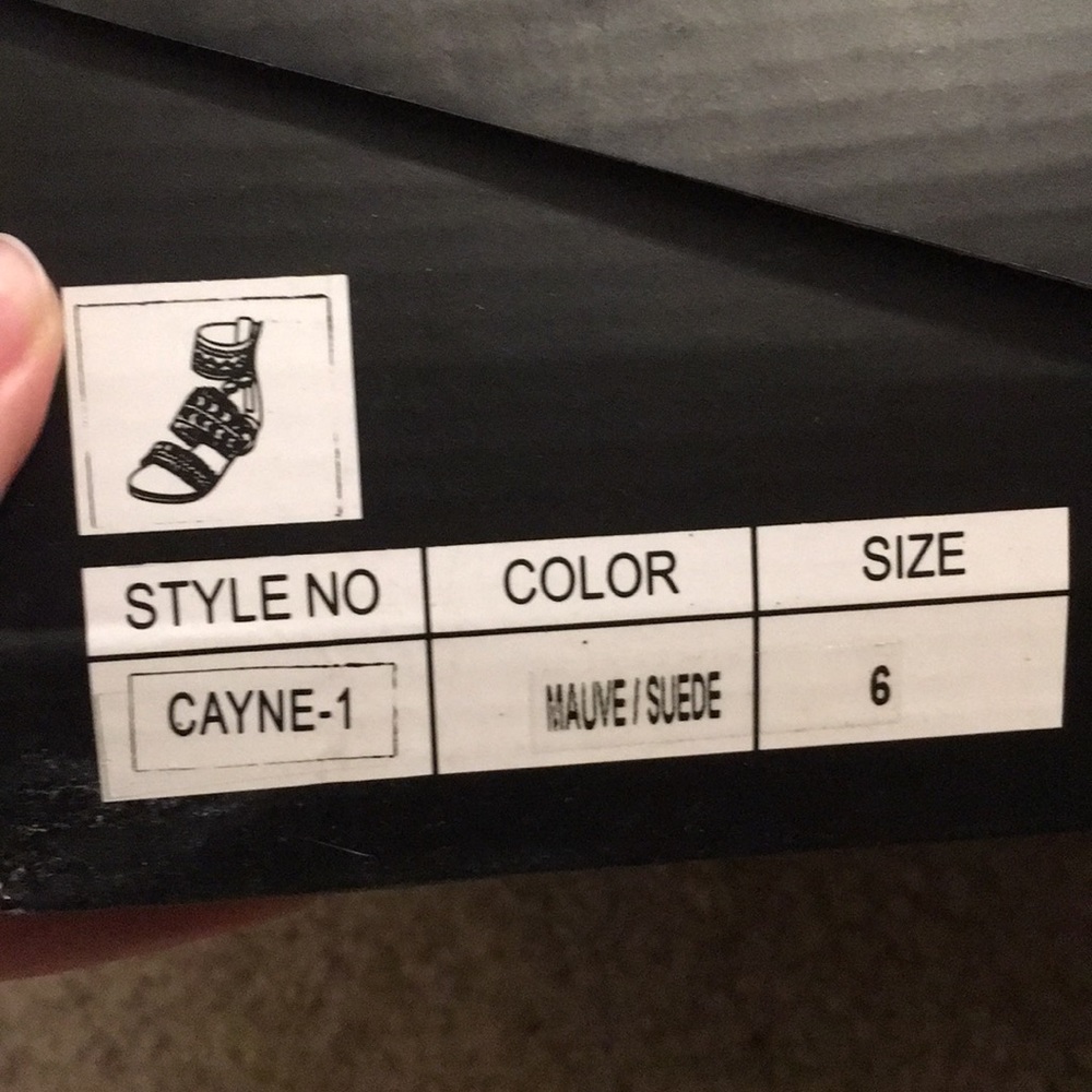 NIB sandals - Picture 8 of 8